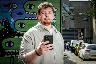Jonge ontwikkelaar lanceert app tegen straatintimidatie: ‘Ik wil dat mijn zusje veilig thuiskomt’