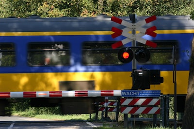 Twee spoorwegovergangen in Dorst dicht tijdens grootschalig spooronderhoud