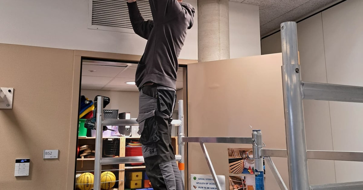 Waterballet in basisschool Toermalijn na curieuze lekkage: ‘Ik dacht: waar zijn mijn snorkels?’