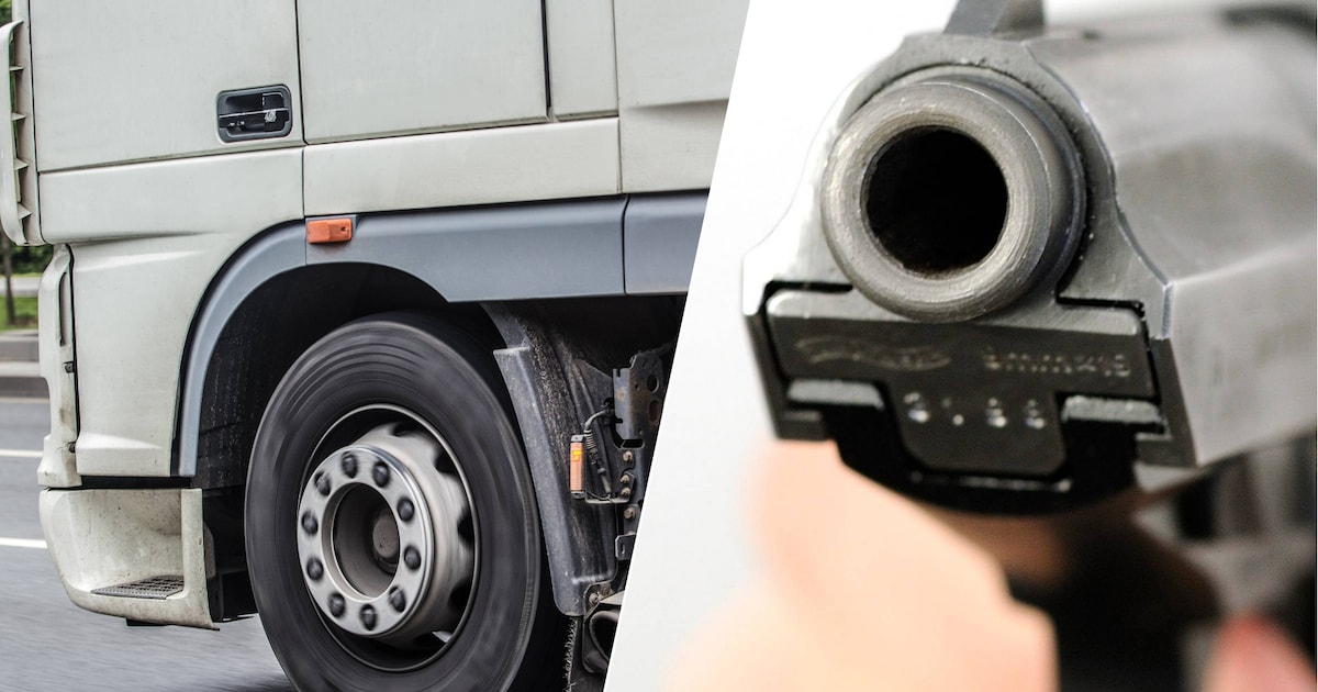 Gewapende overval op vrachtwagen in Barendrecht; voor 400.000 euro aan batterijen gestolen