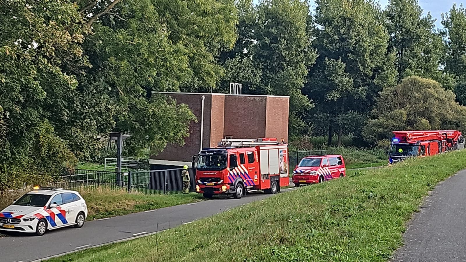 Man te water geraakt bij Jeppegatweg in Hank. 