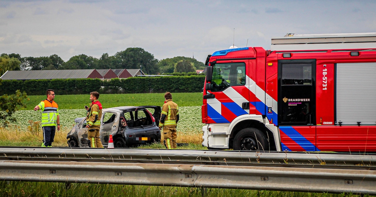 File door autobrand op A29 bij Heinenoord