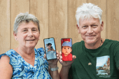 Vondeling meldt zich na 18 jaar met een selfie: ‘We waren zo overdonderd’
