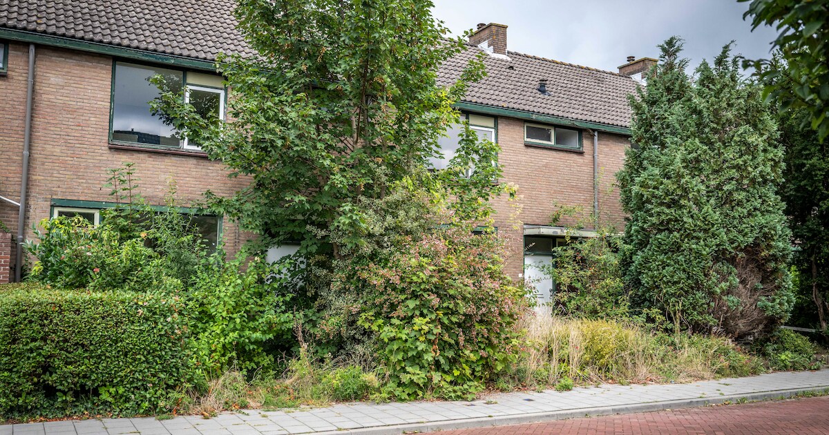 Eindelijk actie: na vijftien jaar worden leegstaande huizen in Banckertstraat Koudekerke opgeknapt