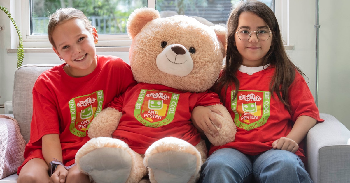 Silvie (8) en Emma (9) zorgen op hun basisschool voor minder pestgedrag: ‘We kunnen kinderen echt he