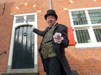 Theaterwandeling door Dordrecht met historische verhalen en legenden uit de stad