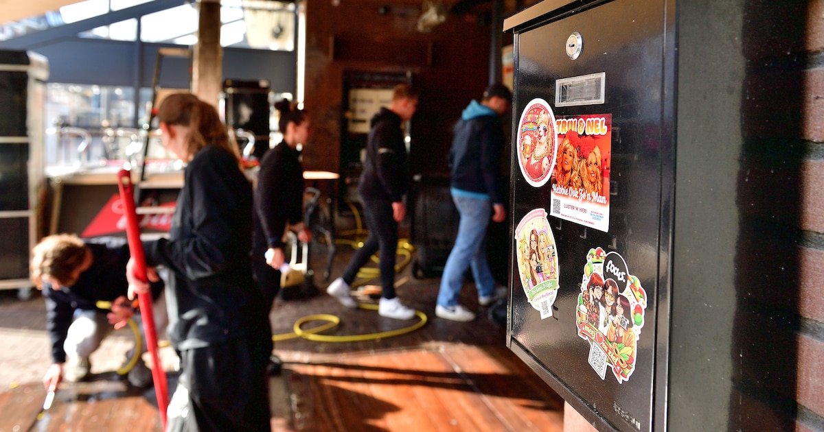 Carnaval blijft in de Roosendaalse horeca nog letterlijk even plakken: ‘Net een hond die zijn territ