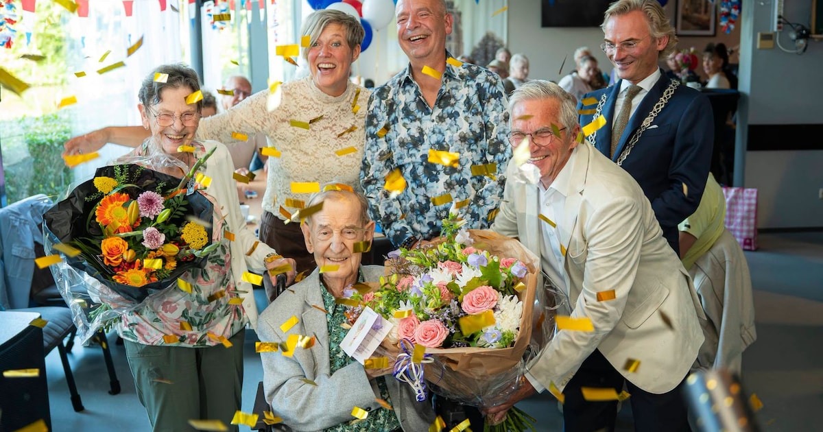 Rien Aantjes uit Dordrecht ontvangt koninklijke onderscheiding voor ...