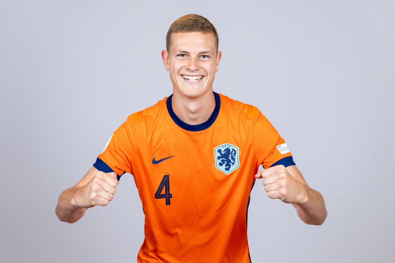 Dies Janse wint halve finale met Oranje onder 19, in de eindstrijd is ...