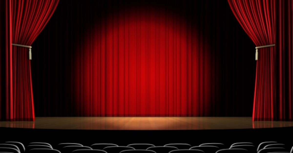 Scrooge van Toneel Steen tijdens kerst op Omroep Hulst