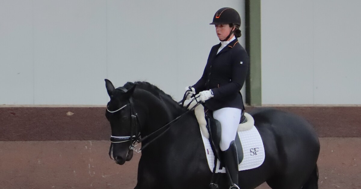 Dressuuramazones De Frel en Osté pakken de prijzen in Nieuw- en Sint Joosland