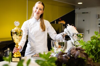 Jessica (17) is de beste jonge banketbakker van Nederland: jury geeft haar baksels een 10