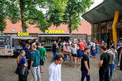 Eerstejaars Curio verkennen Bergen op Zoom: ‘Leuker dan Roosendaal, behalve met carnaval’