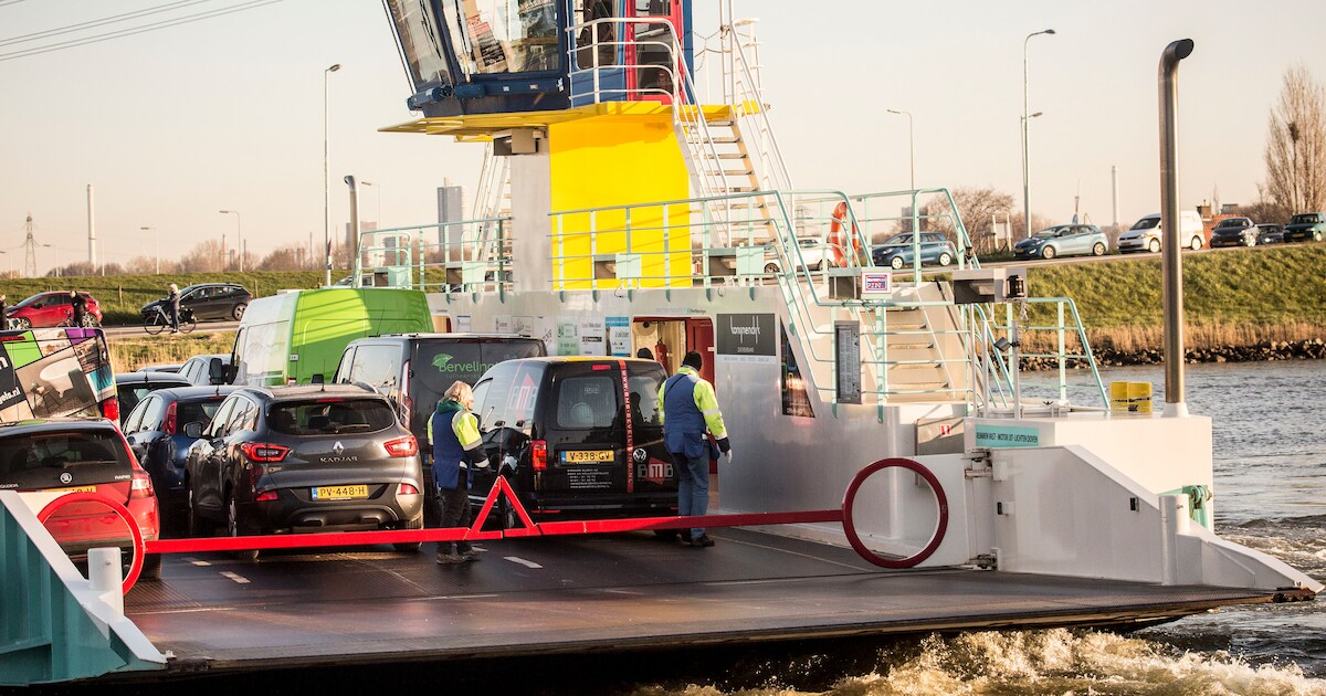 Extra opstelstroken bij pont Hekelingen tijdens werk aan Heinenoordtunnel