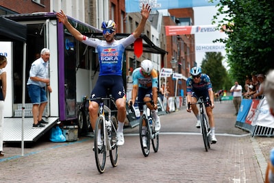 Zevenbergen overwint tegenslagen en dankt in Tour de France ontgroende Tim van Dijke: ‘Het was lijde