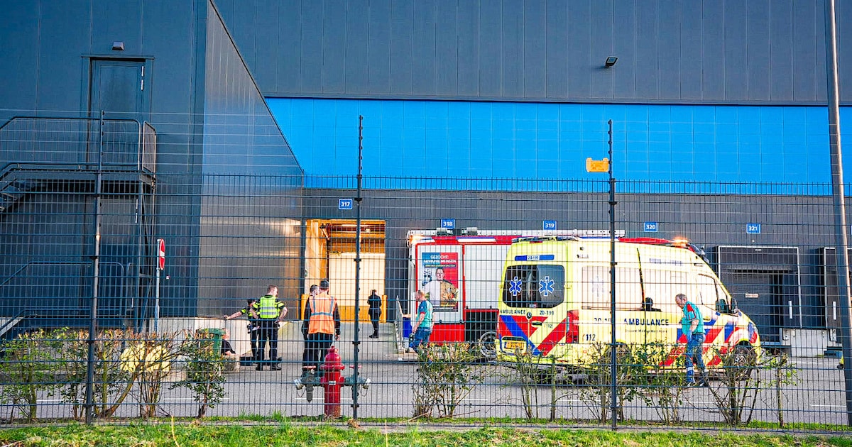 Accu’s in brand in distributiecentrum Bol in Waalwijk, vier medewerkers gewond