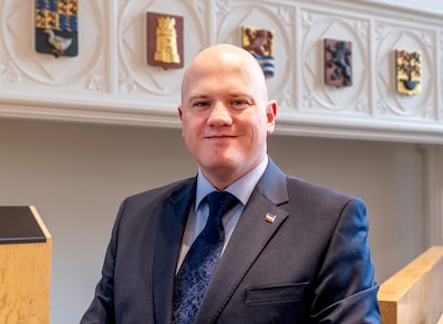 Hugo de Jonge roept Martin Bos op een deel van ‘buitensporige’ declaraties terug te betalen