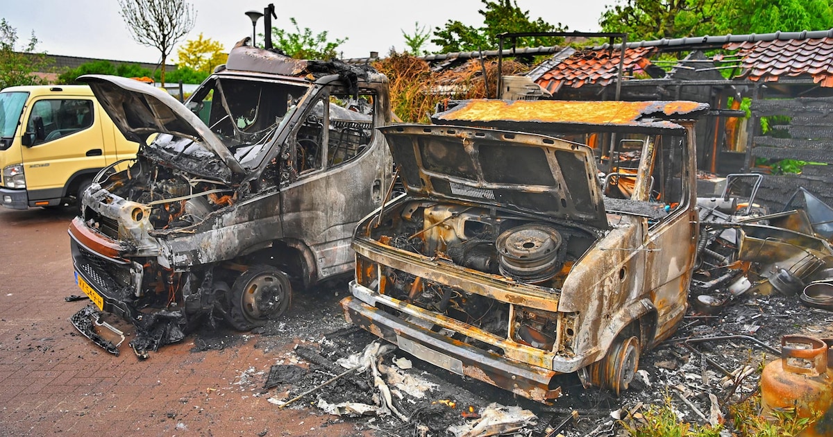 Valkenswaardenaar ziet zijn geliefde camper in as opgaan na nachtelijke brand: ‘Ik ging er elk weeke