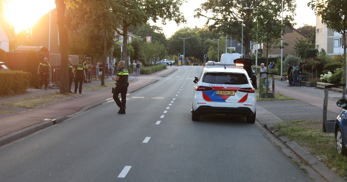 Fietser zwaargewond bij aanrijding in Bergen op Zoom, traumahelikopter ter plaatse