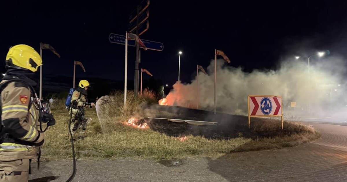 Alerte automobilist verstoort brandstichting op rotonde bij Vrouwenpolder