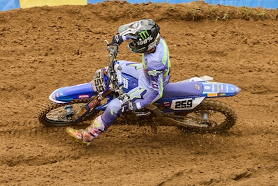 Midden in subtropische titelstrijd neemt Glenn Coldenhoff afscheid van MXGP