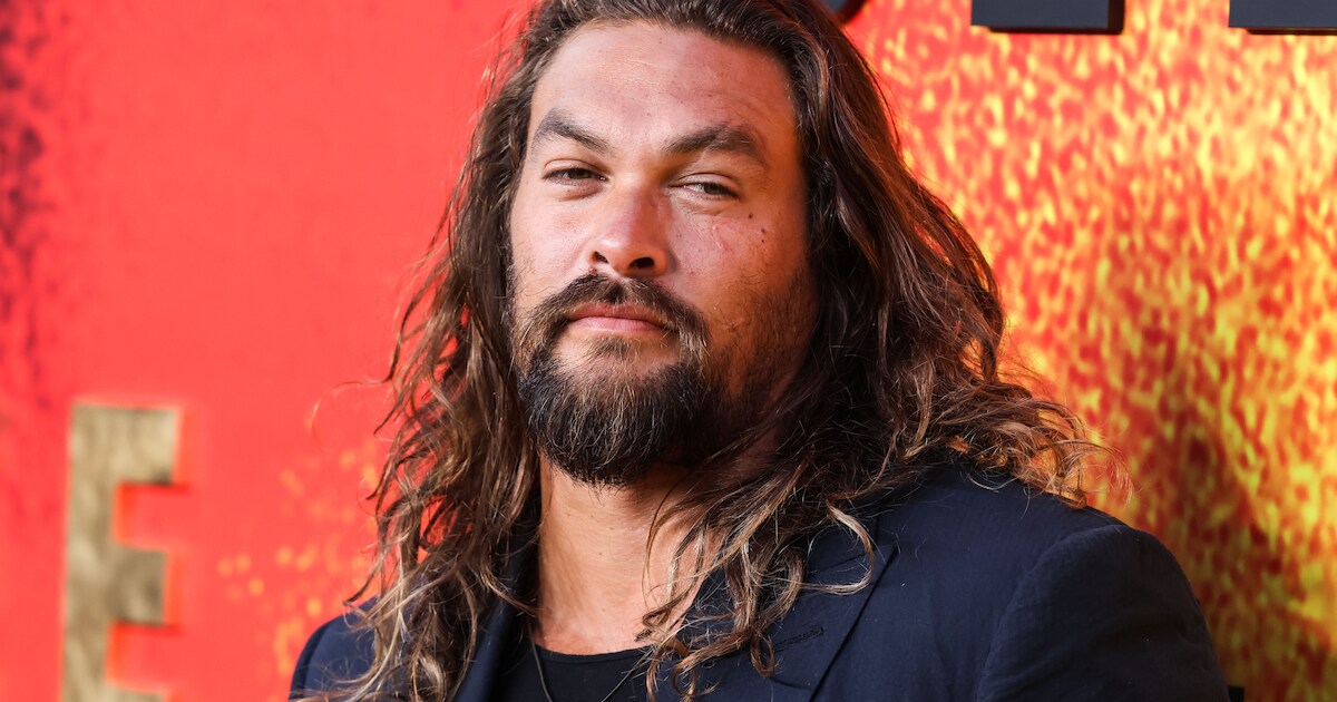 Britse vrouw voor 80.000 pond opgelicht door nep-Jason Momoa | Nieuws ...