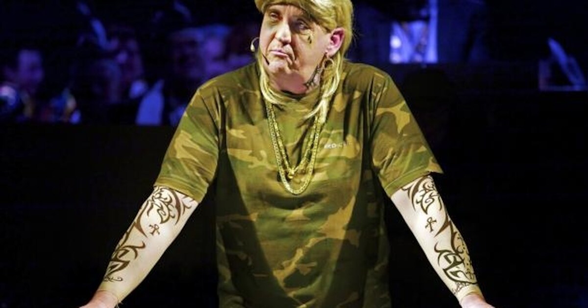 B. Ali laat Wagenberg lachen