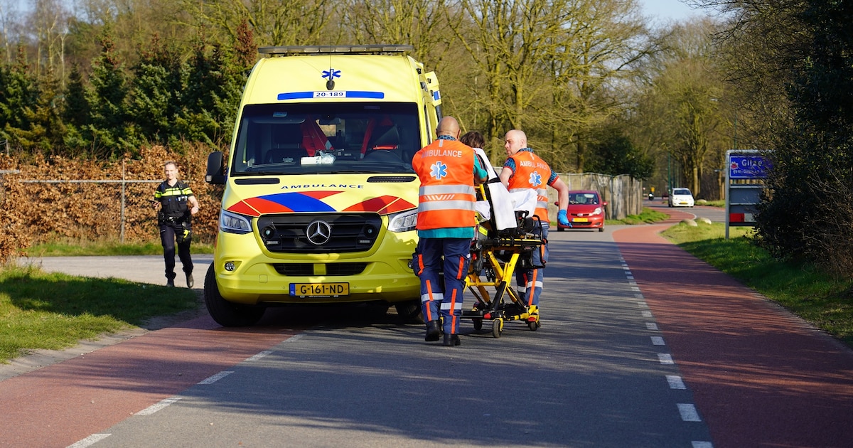 Motorrijder komt hard ten val in Gilze, verkeer afgezet