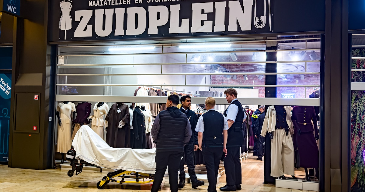 Man neergestoken in winkelcentrum Zuidplein in Rotterdam