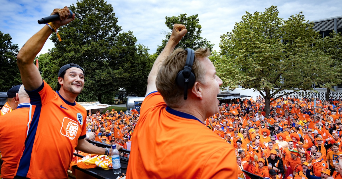 Oosterhouter Yuki (39) is de ‘hypeman’ van de Oranjebus: ‘Dit is een carnavalsstoet door Amerika’
