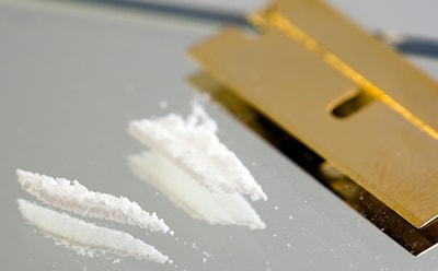 1574 (!) kilo cocaïne in twee busjes, verdachten van megadrugszaak blijven achter de tralies