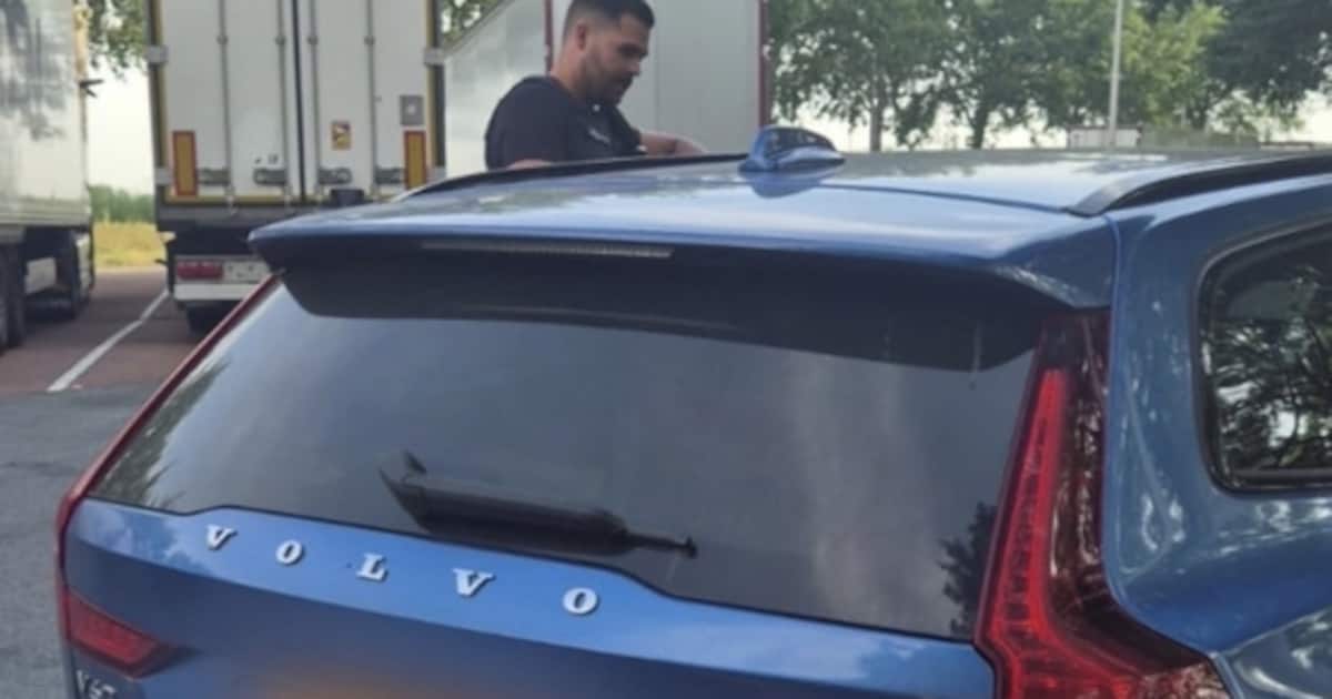 Man (52) rijdt zaterdagochtend 56 kilometer te hard op A59: politie neemt rijbewijs in