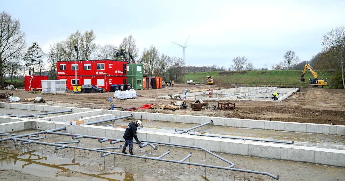 Terwijl Moerdijk zelf mogelijk verdwijnt, verrijst in de buurt een mega-complex voor arbeidsmigrante