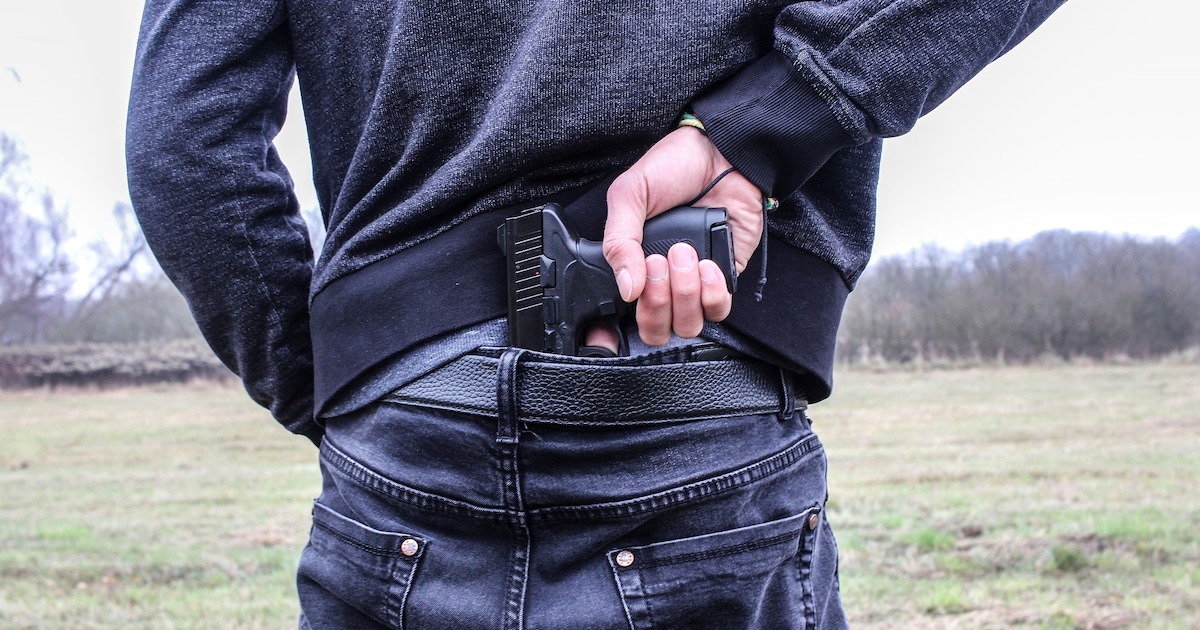 Vier mannen opgepakt na beroving van 17-jarige jongen in Bavel, politie ...