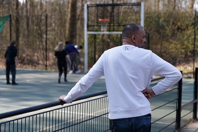 Spreiding daklozen en verslaafden vanuit Bergen op Zoom wekt weerstand in Woensdrecht: ‘Niet alles past bij ons’