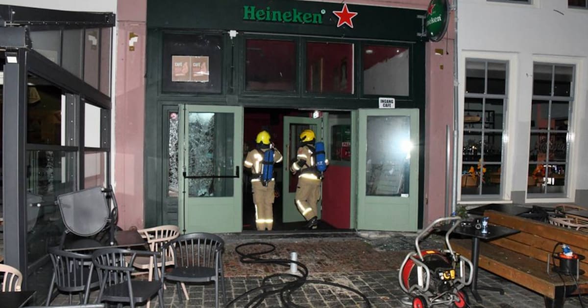 Brandweer heeft cafébrand in Vlissingen snel onder controle