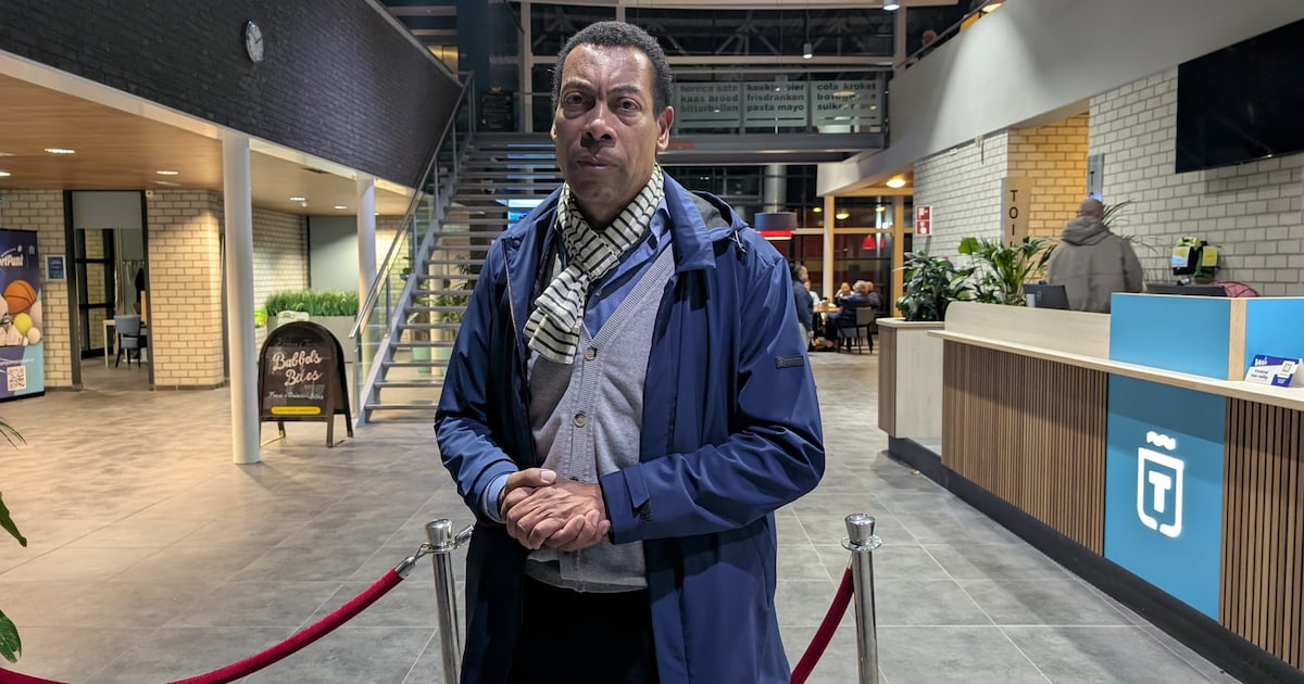 Burgemeester Franc Weerwind aangeslagen na brand in flat Terneuzen: ‘Dank u wel, uit de grond van mi