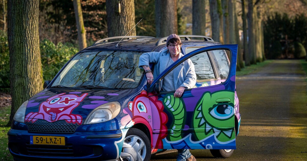 Huijbergse auto verandert in straatkunst door Rotterdams fenomeen Ox-Alien