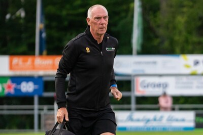 Sparta-fan en Westlander Henk de Witte krijgt mooie verrassing