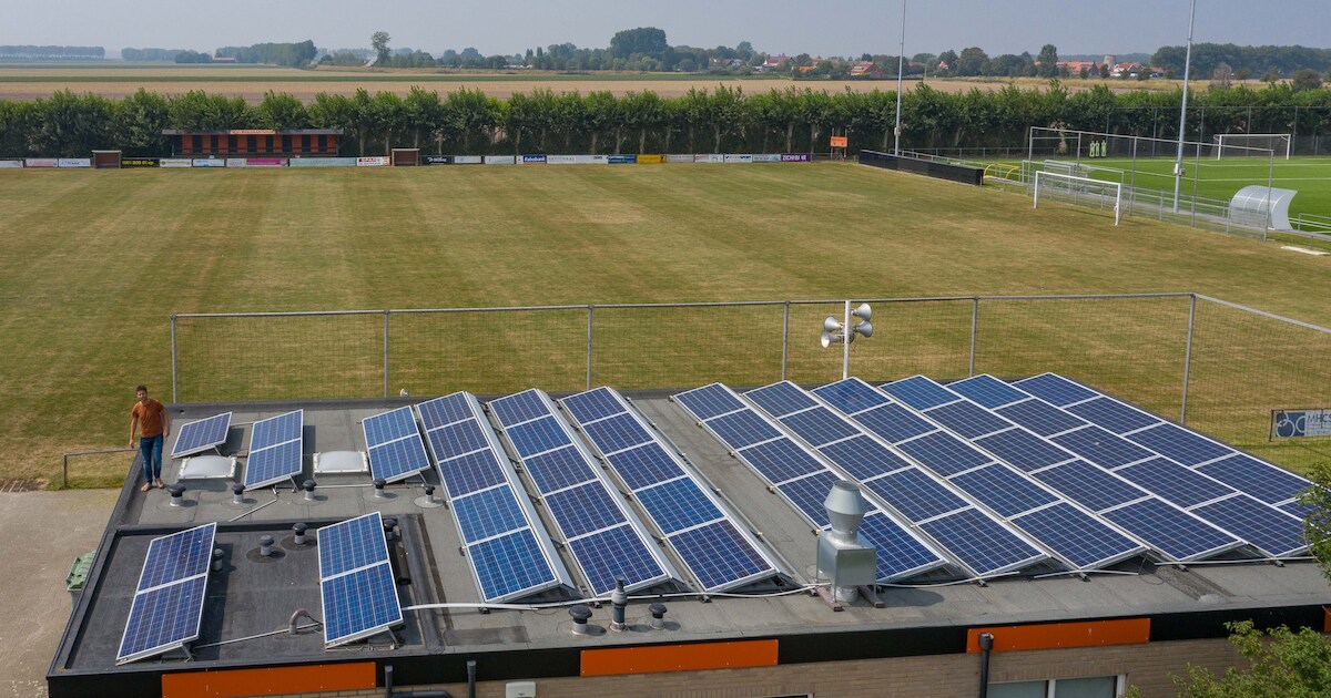 Met extra lening wil gemeente voetbalclub uit Wolphaartsdijk van z'n oude kleedkamers afhelpen