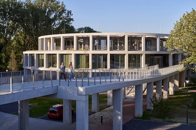 College Albrandswaard is gevallen: omstreden flexwoningen Rhoon doet ze de das om