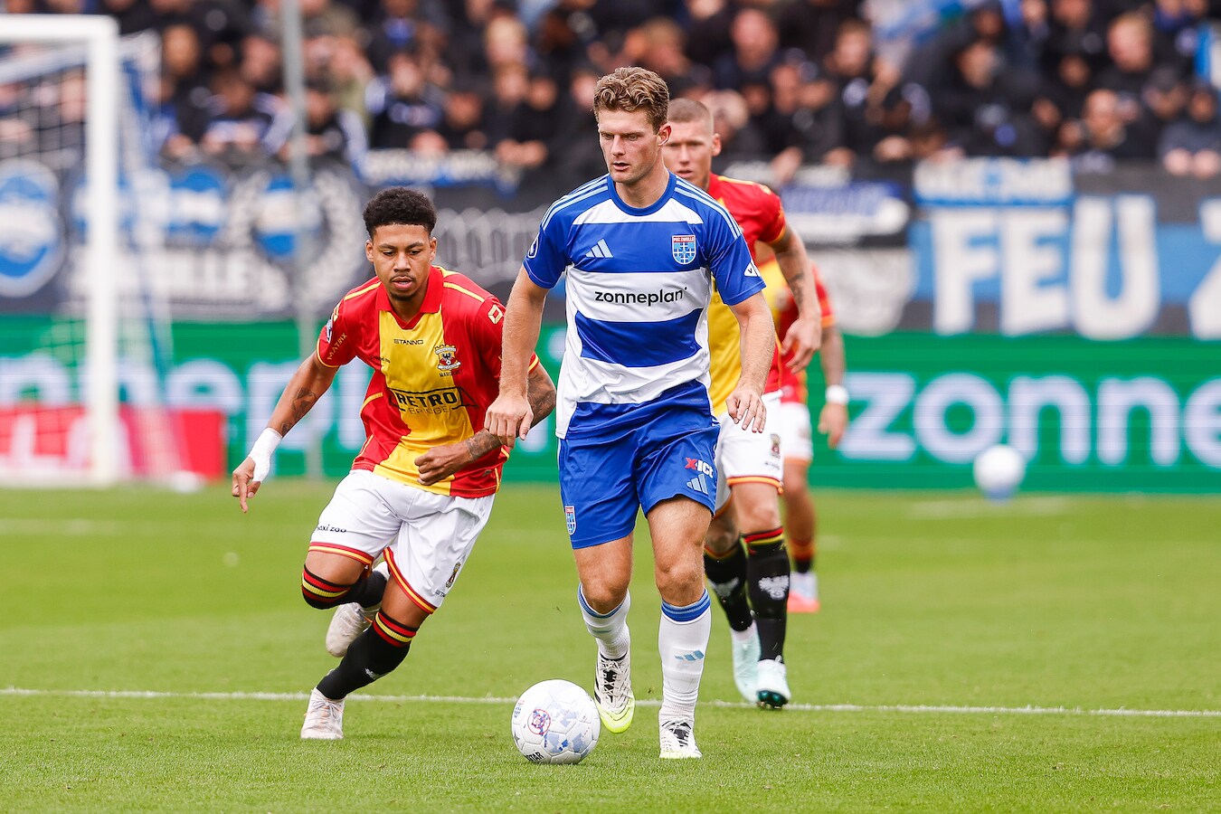 Olivier Aertssen verloor zondag met PEC Zwolle van Go Ahead Eagles.