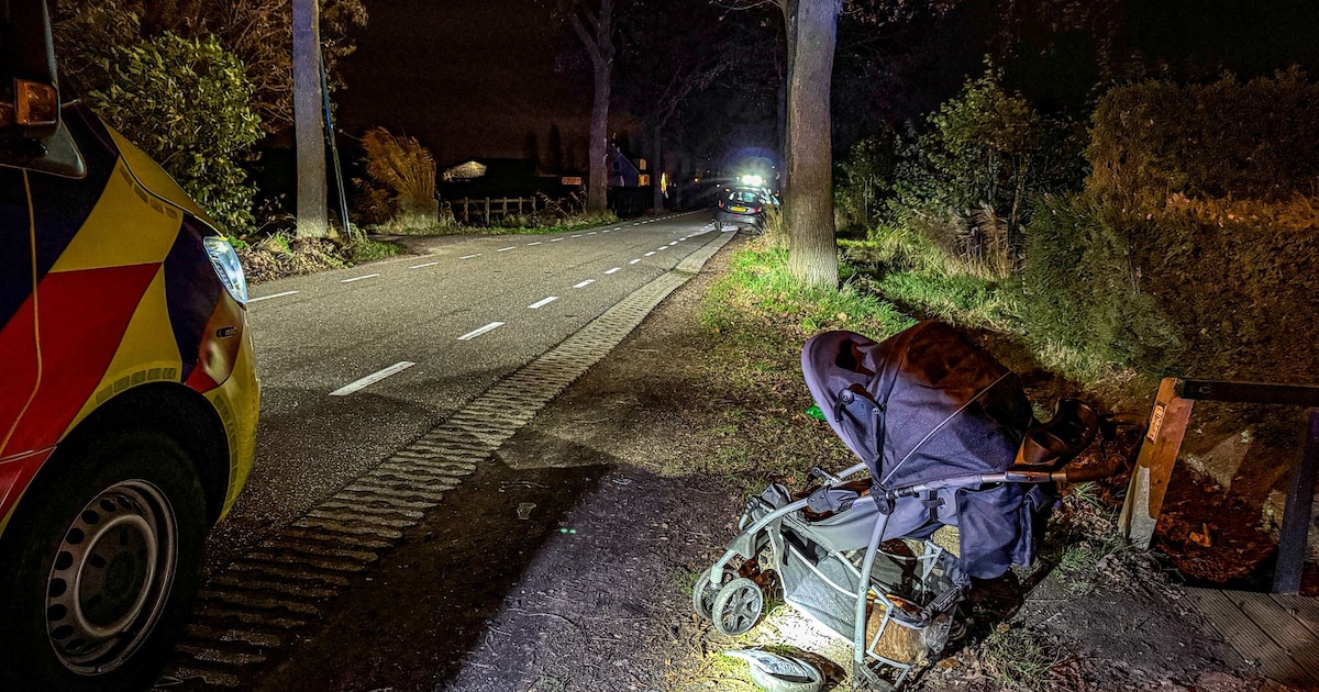 Vrouw en kind gewond door aanrijding, slachtoffer wandelde in het donker met buggy