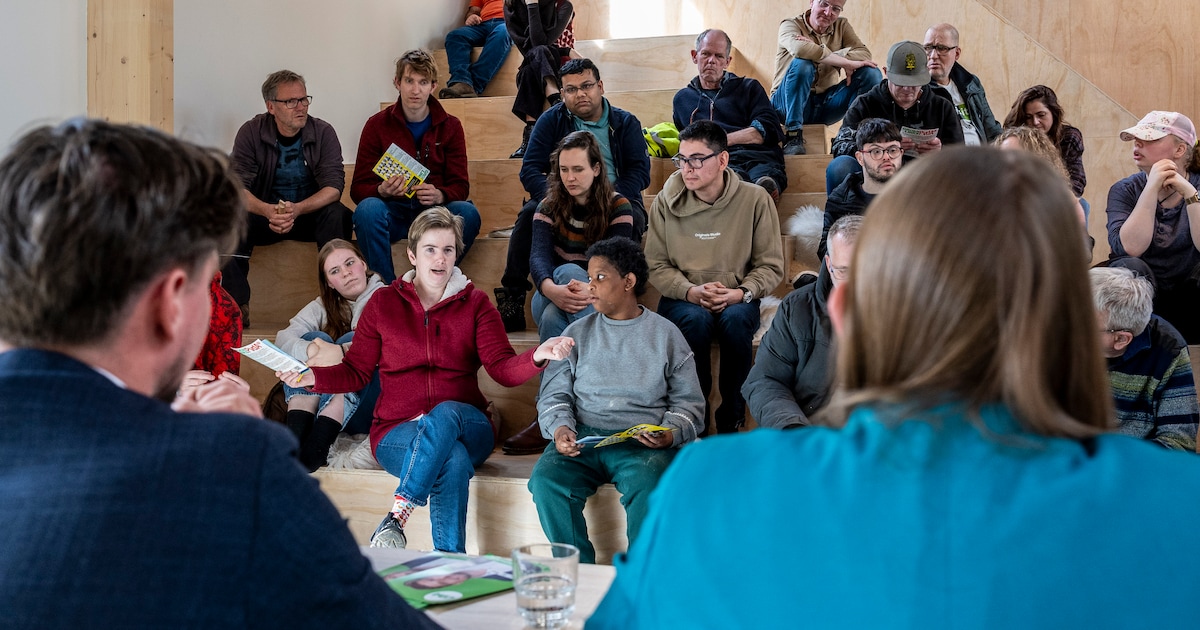 Bewoners van woongroep Titurel in Putte vuren hun vragen af op politiek, ‘Kan er ook een dönerzaak k