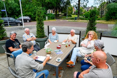 Het is ‘heerlijk wonen’ in Drimmelen, maar het dorp wil zijn geliefde postbode Jochgem wel terug