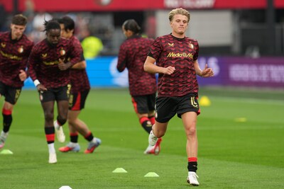 LIVE Champions League | Van Persie verklaart keuze voor nieuwe captain en heeft vertrouwen in debutant Ahmedhodzic tegen Fenerbahçe