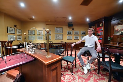 Broers Robin (30) en Jerry (28) uit Etten-Leur bouwen bekend café in Zundert om tot escaperoom: ‘Hier is precies wat we willen’