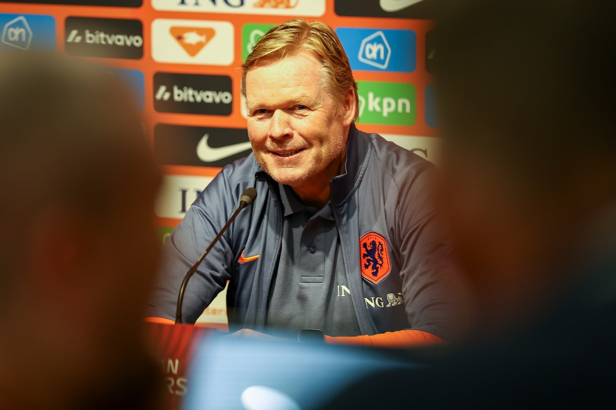 Ronald Koeman grapt met journalist uit Malta: ‘Jij lijkt net zo oud als ...