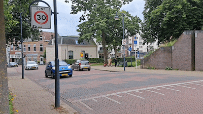 Veilig oversteken bij wandelrondje vesting is soms lastig en daaraan gaat Gorinchem wat doen