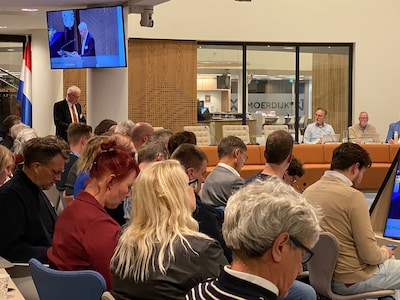 LIVE | Wethouder Dingemans: We hebben een onontkoombare opgave, die 450 hectare voor Moerdijk gaat n